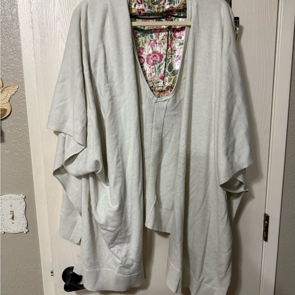 Lululemon open wrap with sleeves